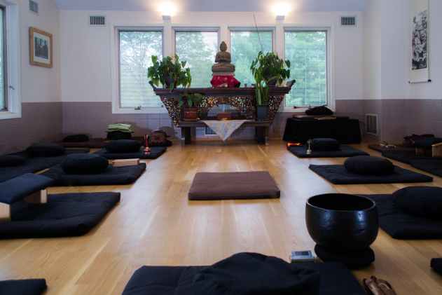 ZEN GARLAND ROHATSU ENLIGHTENMENT SESSHIN-USA