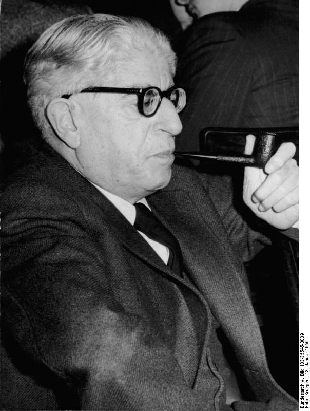 Berlin, Ernst Bloch auf 15. Schriftstellerkongress